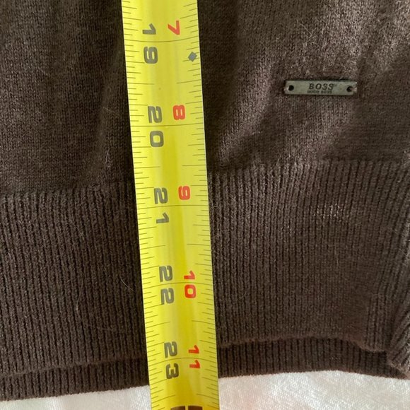 Hugo Boss 1/2 zip sweater - Picture 5 of 6